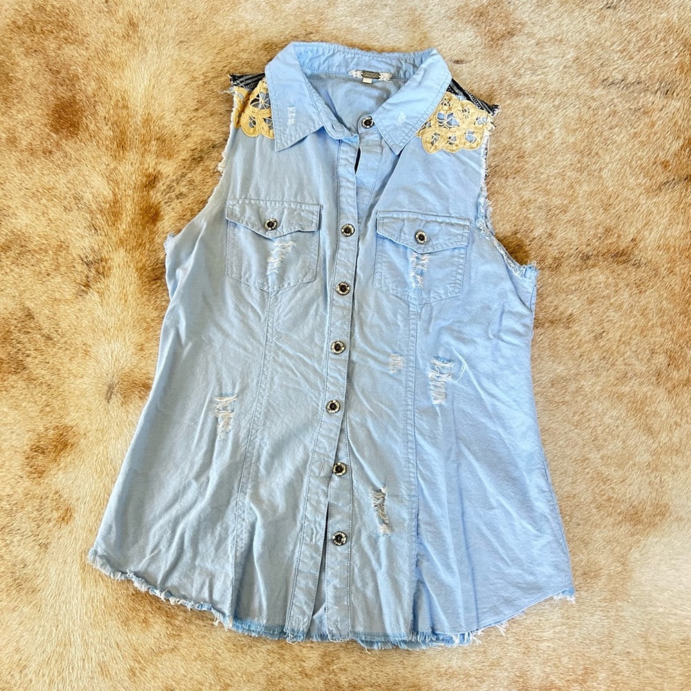 Gimmicks by BKE sleeveless denim top